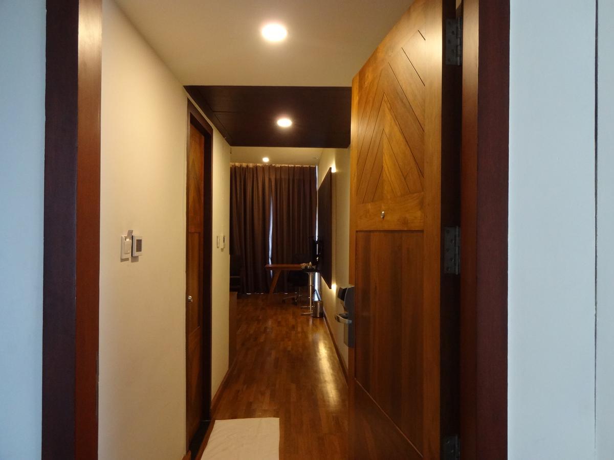 Woodies Bleisure Hotel Кожикоде Экстерьер фото